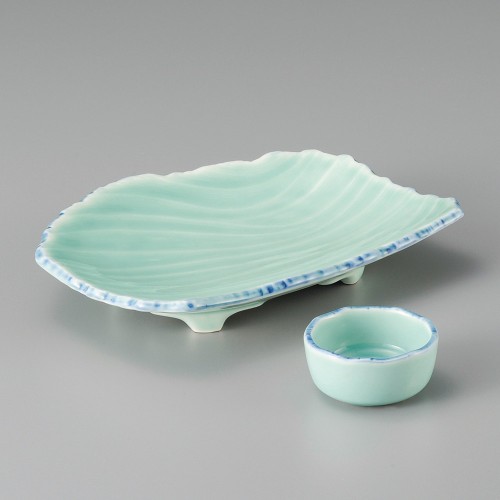 02307-181 深海青磁流水彫7.0皿|業務用食器カタログ陶里30号