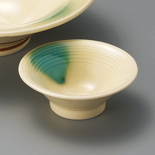 02432-321 緑釉吹反千代久|業務用食器カタログ陶里30号