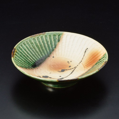 04714-471 織部黒とばし菊彫5.5向付|業務用食器カタログ陶里30号