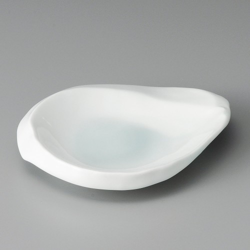 04904-011 青白磁6.5皿|業務用食器カタログ陶里30号