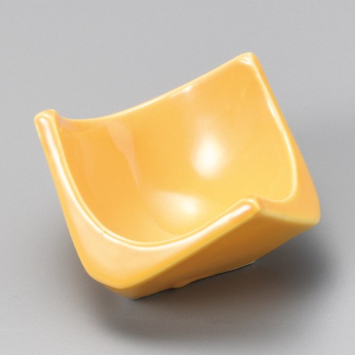 14908-471 黄釉三角珍味|業務用食器カタログ陶里30号