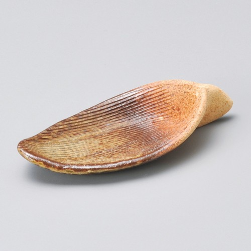 15135-181 手造り備前笹形珍味|業務用食器カタログ陶里30号