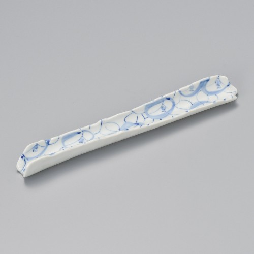 22409-181 染付 椿絵ひねり 前菜皿|業務用食器カタログ陶里30号