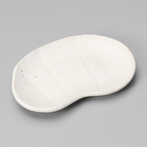 39815-631 白釉ソラ豆型銘々皿|業務用食器カタログ陶里30号