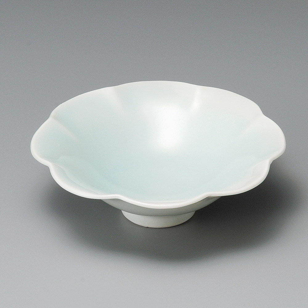 11453-181 青白磁輪花4.8鉢|業務用食器カタログ陶里31号